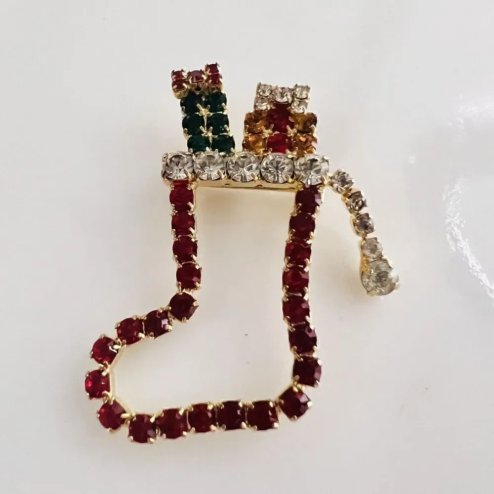 Vintage Christmas Brooch Holiday Stocking Prongs Rhinestones Gifts Boxes 1372